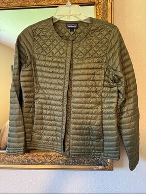 Patagonia Women’s Quilted Packable Jacket - Olive Green